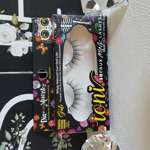 3D Faux Mink Lashes - Picture 3 of 5